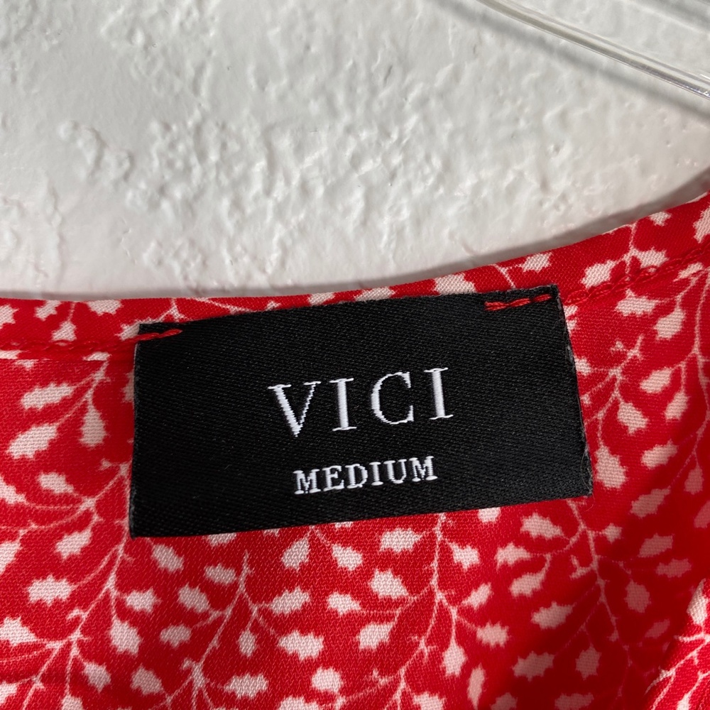 VICI tyche size M short sleeve red floral romper elastic waist pockets & belt - Picture 8 of 9
